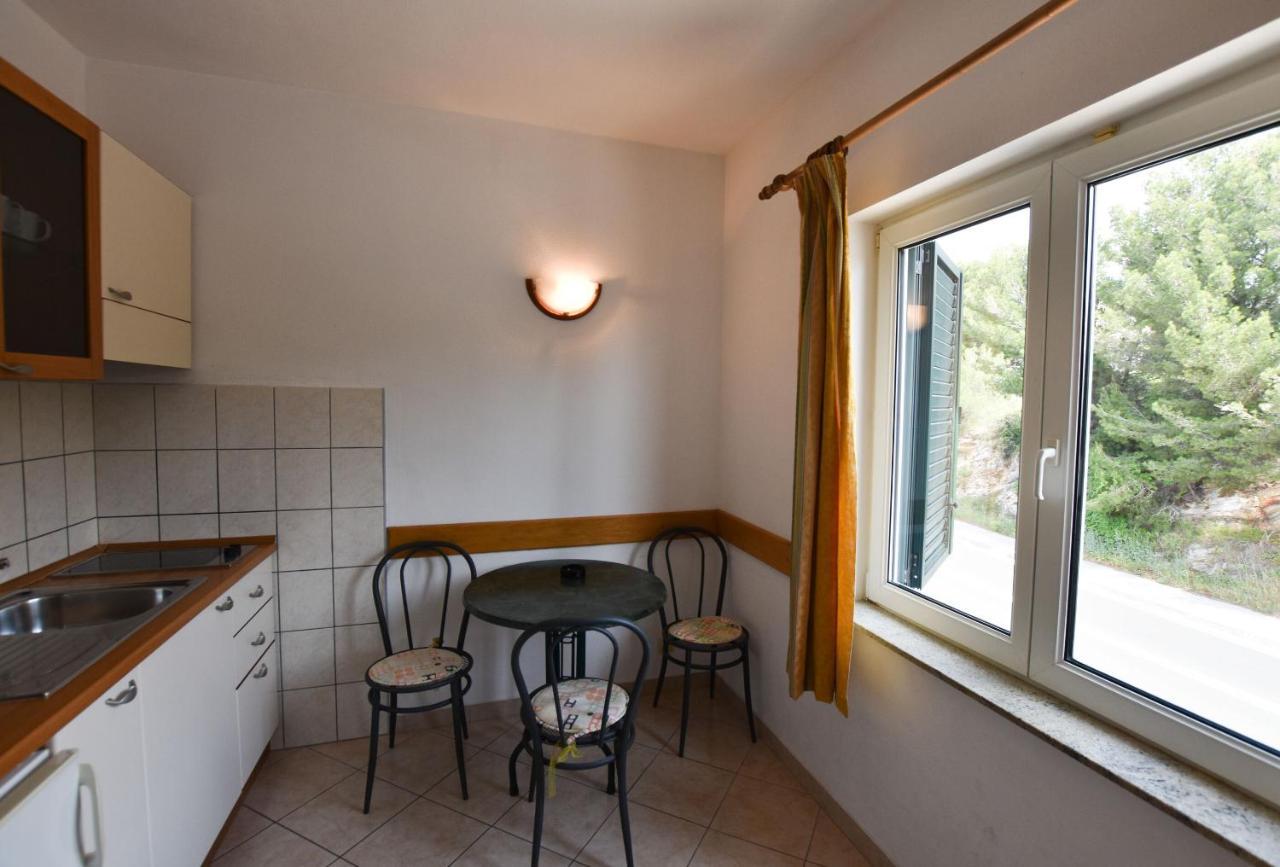 Apartments Karmen Primosten Exterior photo