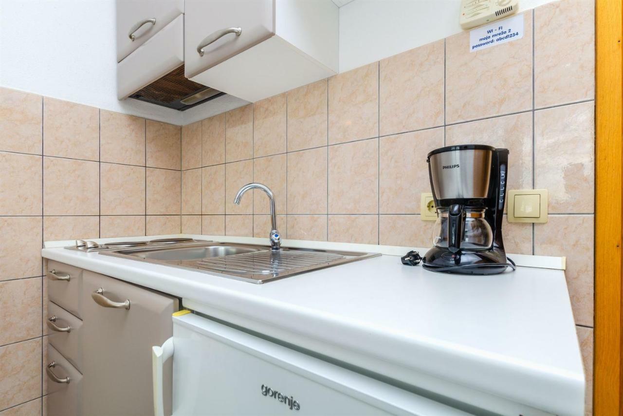 Apartments Karmen Primosten Room photo
